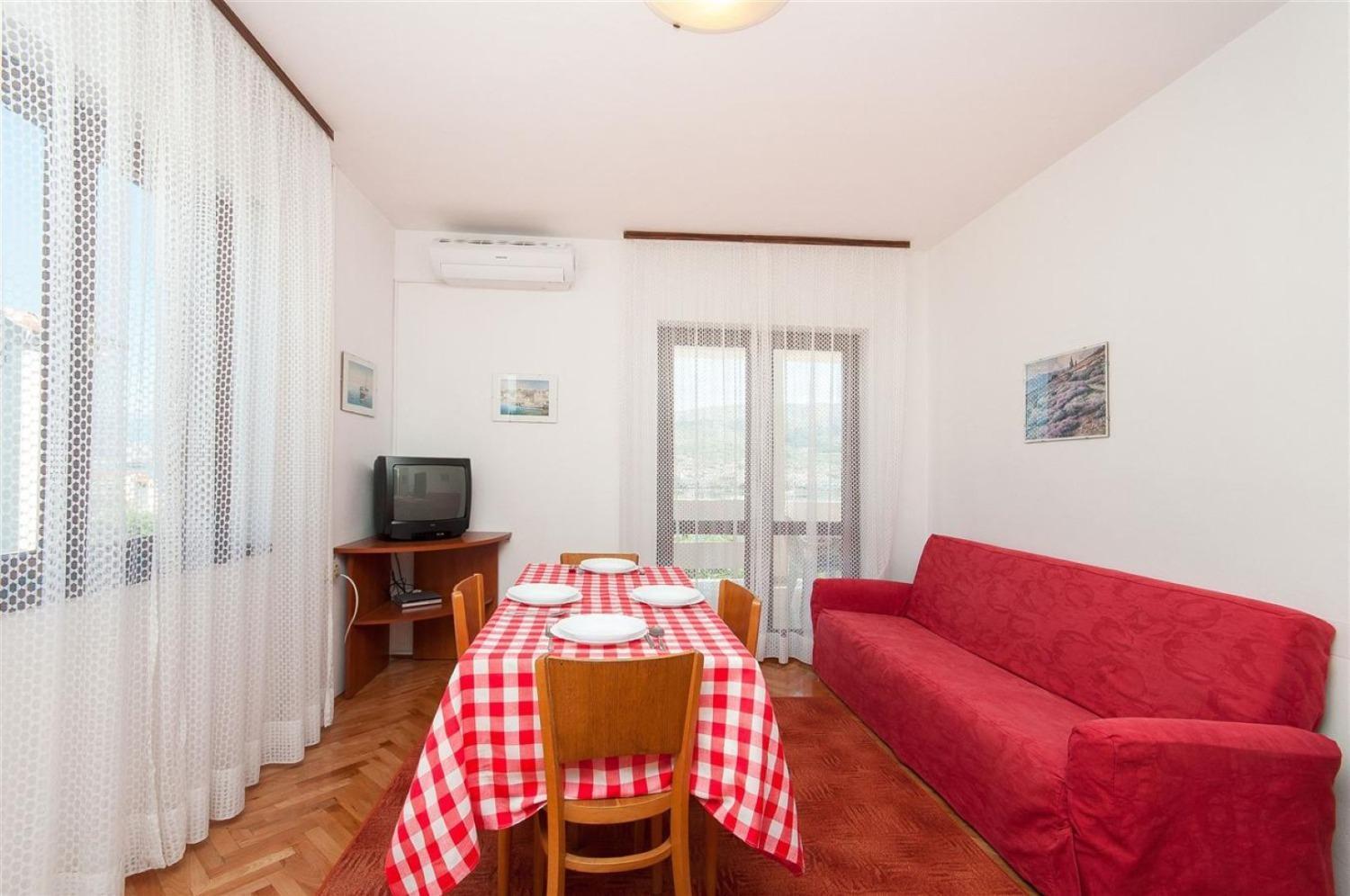 Apartments Mate - Free Parking Pag Town Bagian luar foto