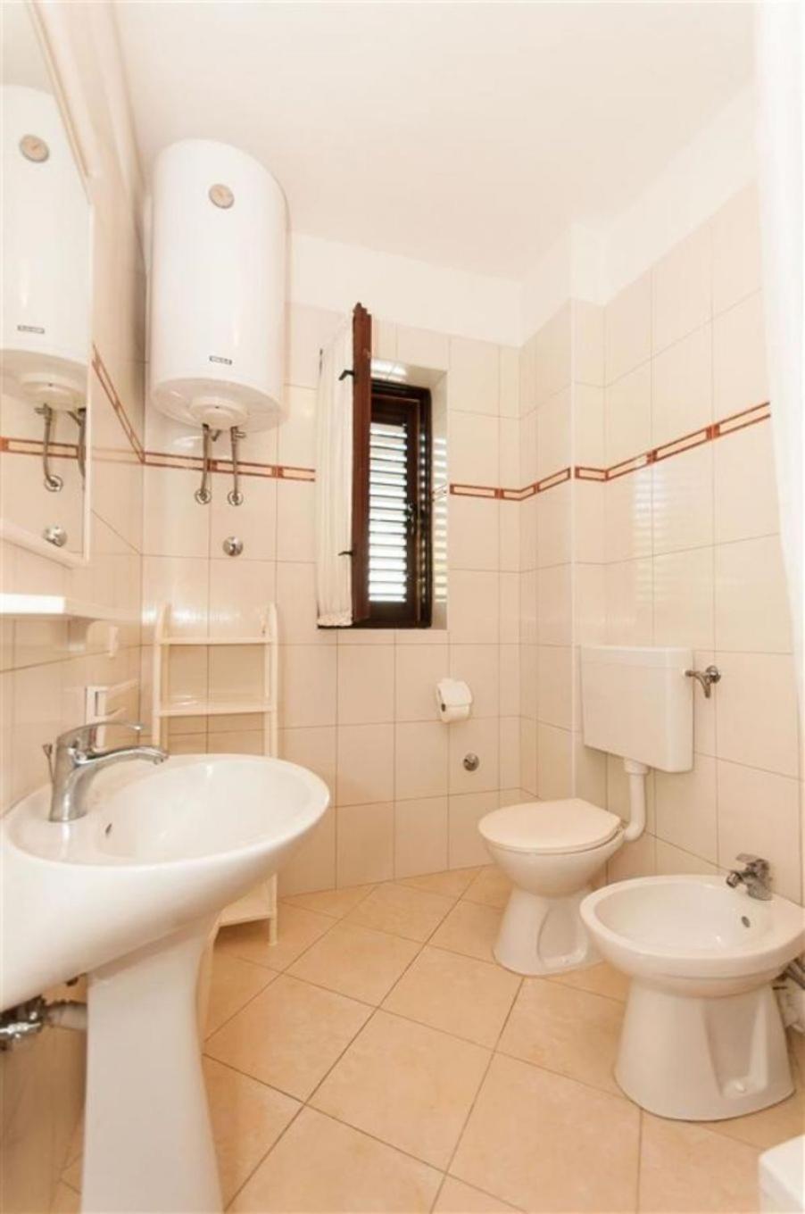 Apartments Mate - Free Parking Pag Town Bagian luar foto